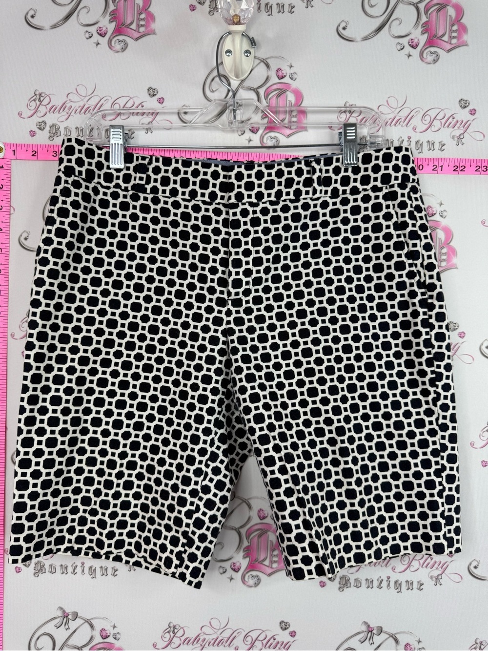 Banana Republic shorts Black and White Geometric Women’s Bermuda Shorts